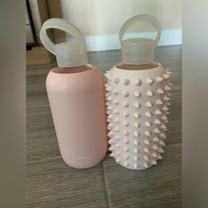 bkr London Lot Of 2 - pink spiky sleeve + sheer light pink, 16 oz / 500 ml Yoga